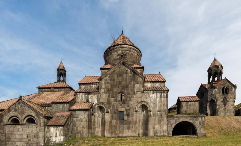 Discover Armenia from Tbilisi, Akhpat-dilijan-Sevan-Yerevan. - Crossing the Armenia border