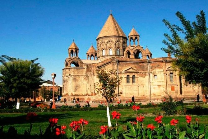 Echmiadzin, Zvartnots, Khor Virap - Zvartnots Temple and its seventh-century ruins
