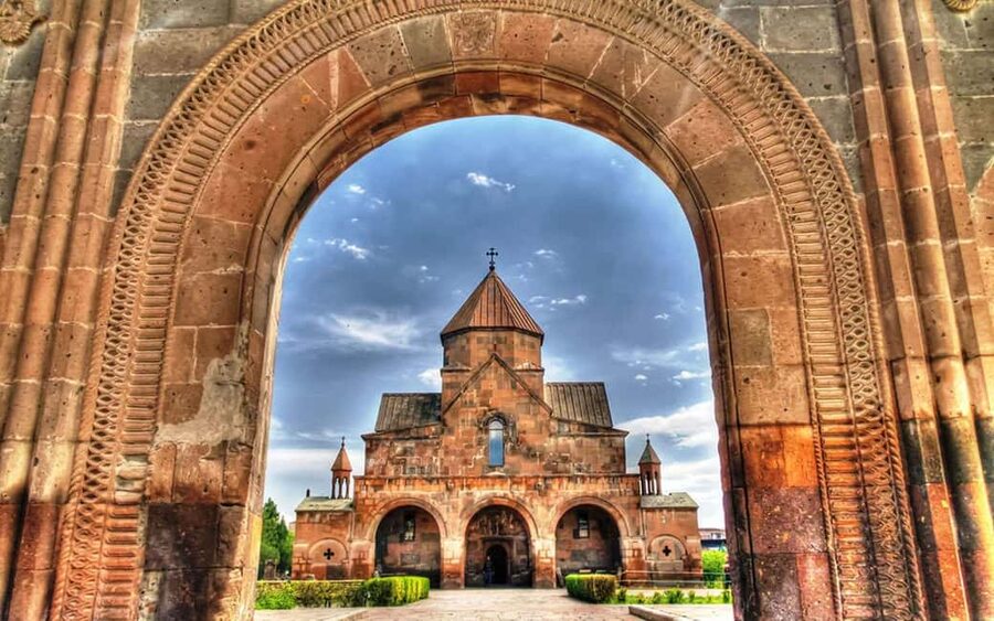 From Yerevan: Echmiadzin cathedral and Zvartnots temple - Zvartnots, a cathedral that survives in ruins