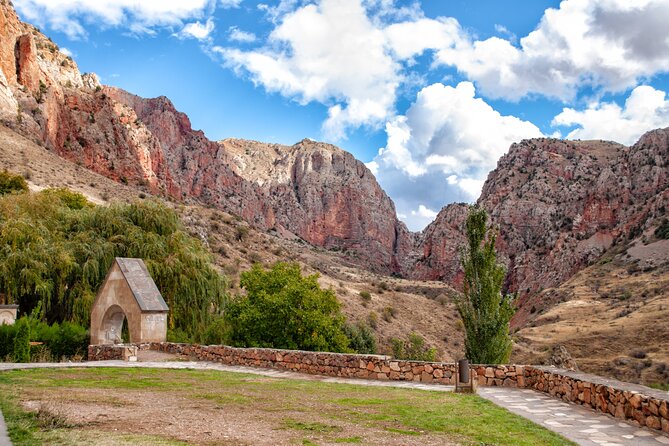 From Yerevan: Khor Virap, Noravank, Jermuk, and Areni Tour - What the nine-hour schedule really feels like