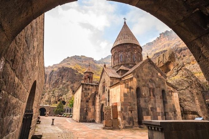 Garni, Geghard, Charents Arch, Azat reservoir, Khor Virap - Food, timing, and the driver-only choice