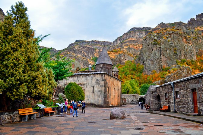 Garni, Geghard & Symphony Small-Group Day Trip with Lavash Baking - Who should book this day trip