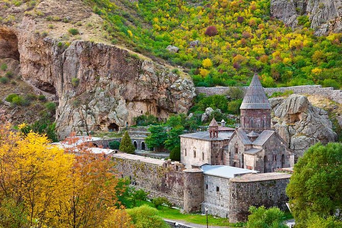 Group Tour: Garni, Symphony of Stones, Geghard, Lavash Baking - Guides, language, and the rhythm of the day