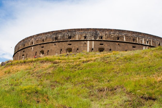 Group Tour: Gyumri (Urban Life museum, Black fortress, old town), Harichavank - Guide style and the English-Russian format