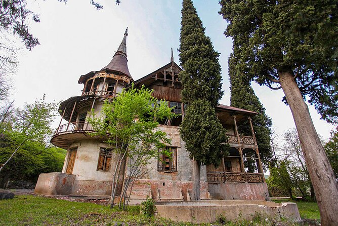Group Tour: Haghpat, Zarni-Parni Caves, Akhtala, Aramyants Castle, Sanahin - The long ride is part of the bargain