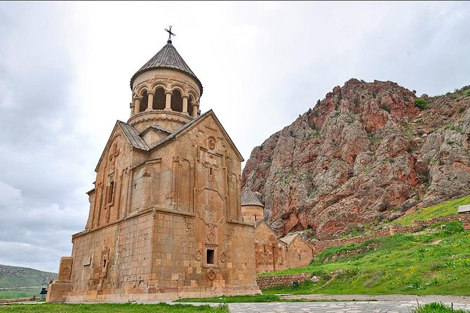 Group tour: Khor Virap, Noravank, Areni Winery and Cave - Bus comfort, group size, and the long road home