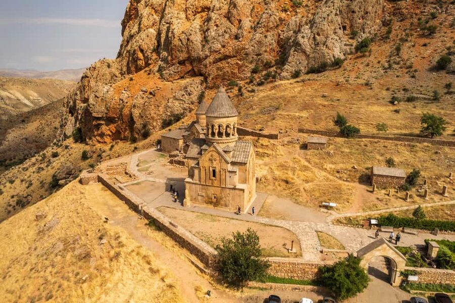 Group tour: Khor Virap, Noravank, Jermuk, Areni wine tasting - Guides, transport and the pace of the day