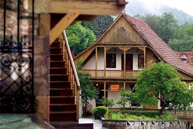Join in group tour-transfer from Yerevan to Tbilisi or vice versa - Drivers, Vehicles, and Group Size