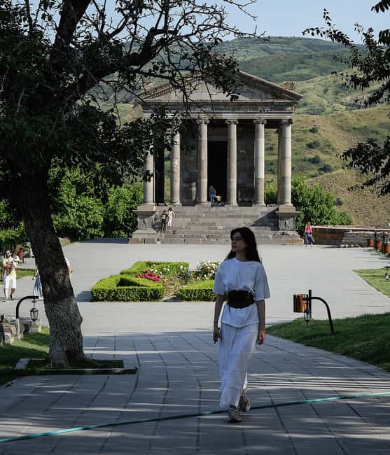 Khor Virap, Garni & Geghard Guided Tour with Lavash Baking - Garni Temple and its Roman bath