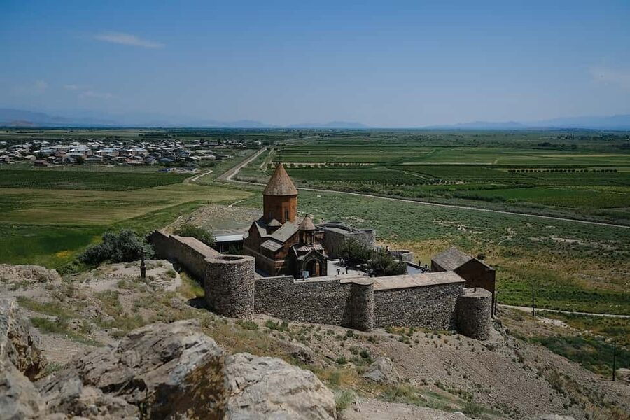 Khor Virap, Garni & Geghard Guided Tour with Lavash Baking - Azat Reservoir at 1,050 meters