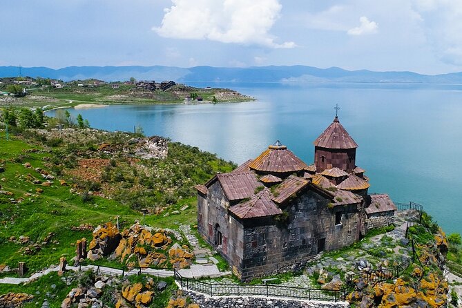Lake Sevan, Hayravank, Noratus, Selim Pass, Jermuk, Areni - Areni wine country and three tastings