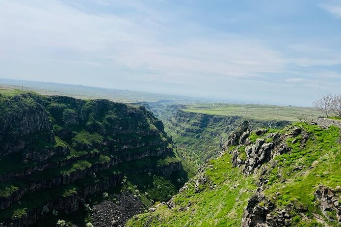 Mount Aragats,Amberd Fortress,Alphabet Monument, Saghmosavank - The guide and private transport