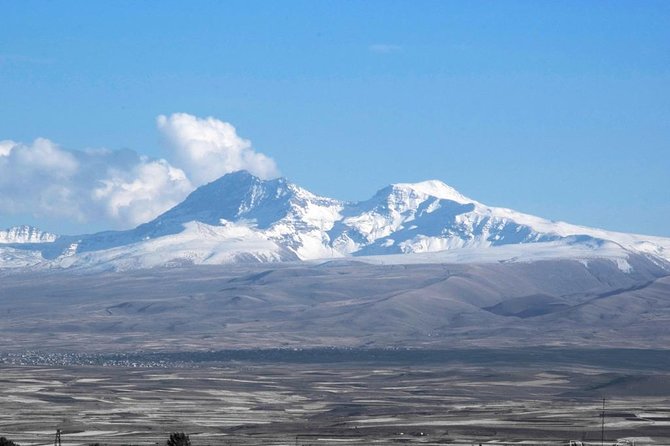 Mount Aragats, Amberd Fortress, Saghmosavank Monastery, Alphabet - private tour - Saghmosavank Monastery and the Kasakh Canyon view