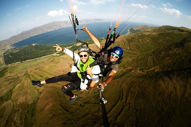 Paragliding in Armenia - GoPro footage and the flight certificate