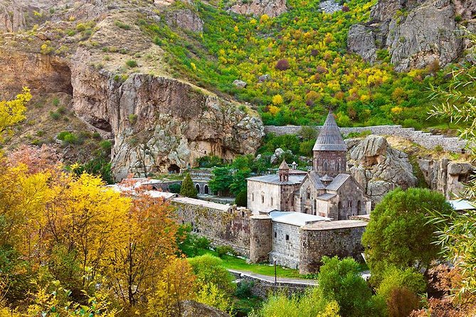 Private 7-8-hour Khor Virap, Garni temple & Geghard monastery trip from Yerevan - Khor Virap and the view toward Mount Ararat