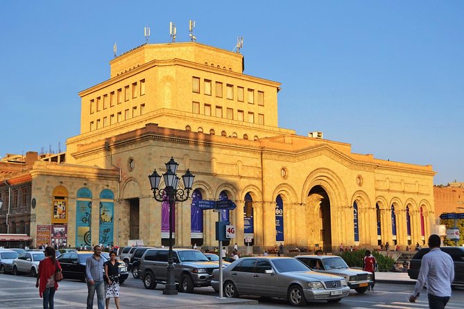 Private sightseeing and walking tour in Yerevan - Driving, walking, and traffic