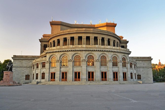Private sightseeing and walking tour in Yerevan - Why the guide upgrade can change the experience