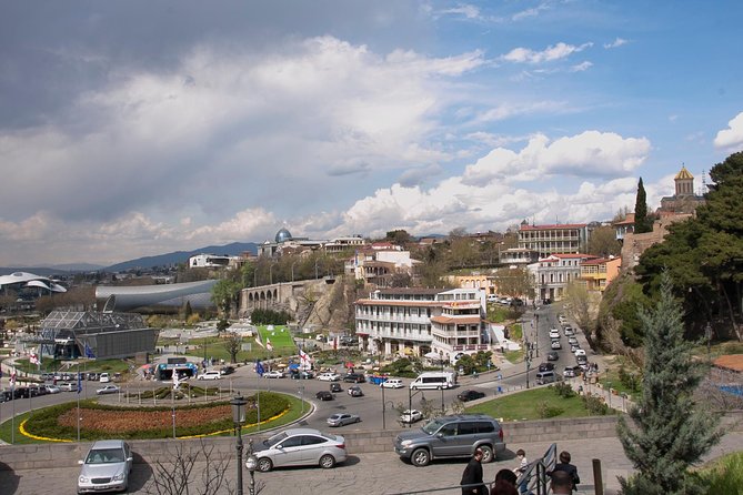 Private Tbilisi Tour from Yerevan (main sights of old and new city, cable car) - Leaving Yerevan in a private vehicle