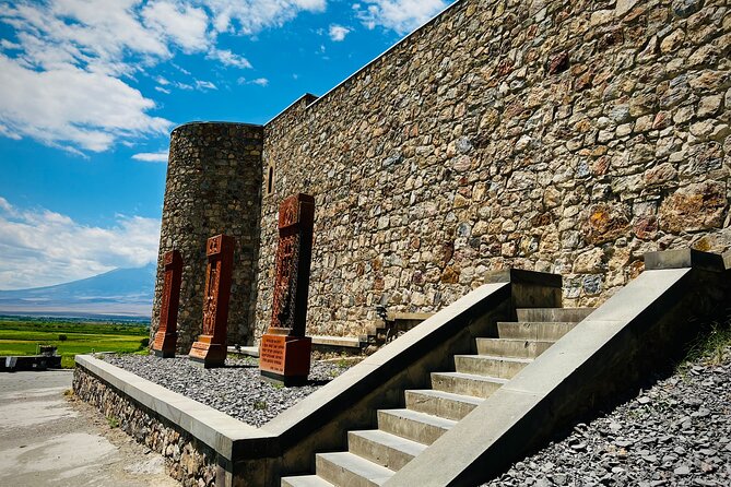 Private Tour: Khor Virap-Areni-Noravank-Tatev - Noravank and the red cliffs of Amaghu