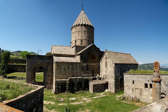 Private Tour to Areni winery, Tatev (ropeway), Khndzoresk (cave city) - Crossing the 160-meter swinging bridge