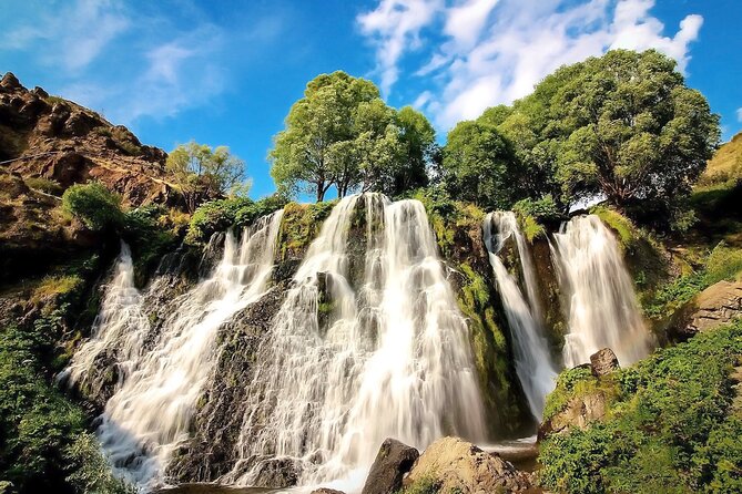Private tour to Hin Areni winery, Shaki waterfall, Tatev monastery, Karahunj - Riding the Wings of Tatev tramway