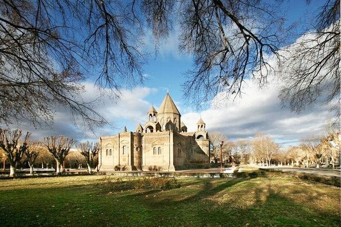 Private Tour to Khor Virap, Echmiadzin, St. Hripsime and St. Gayane, Zvartnots - What the private vehicle changes