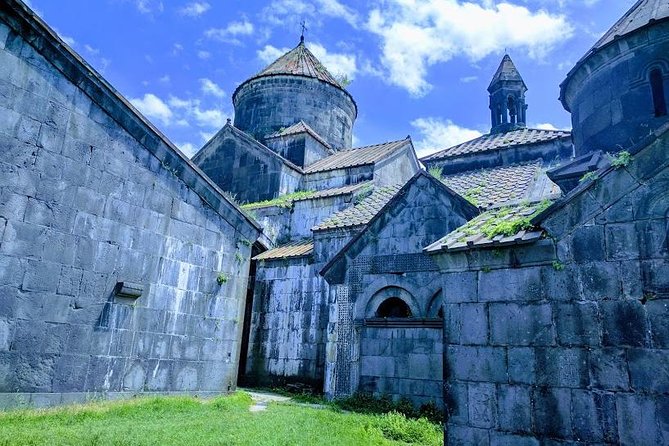 Private Transfer & Tour from Tbilisi to Yerevan or Yerevan to Tbilisi - Haghpat Monastery and the Debet Canyon setting
