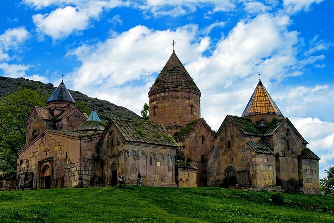 Sevan lake (Sevanavank) and Dilijan (old town,Goshavank,Haghartsin) - Lake Sevan: Armenia’s high freshwater lake