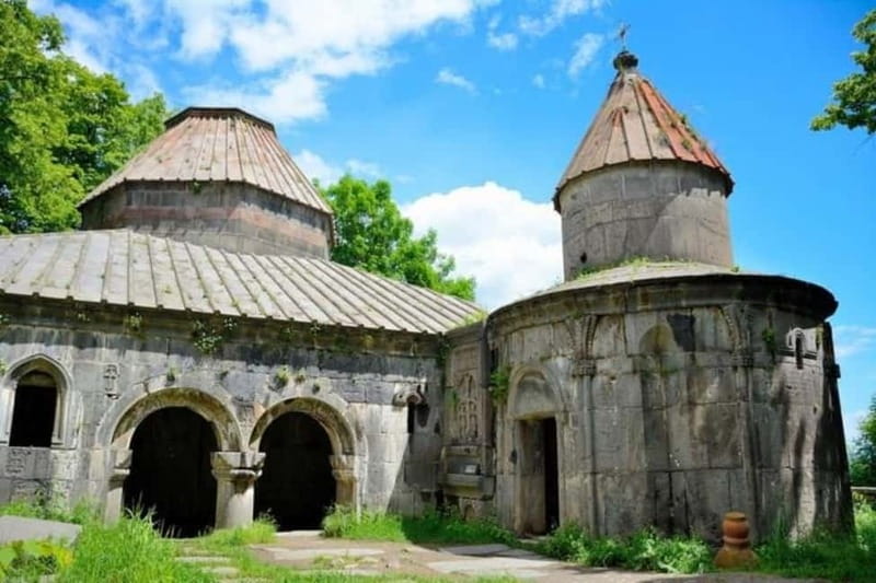 Tbilisi transfer: Haghpat, Sanahin stops to or from Yerevan - How the Private Group Price Works